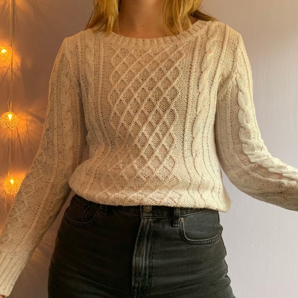 Old Navy white cabled sweater - Picture 3 of 3